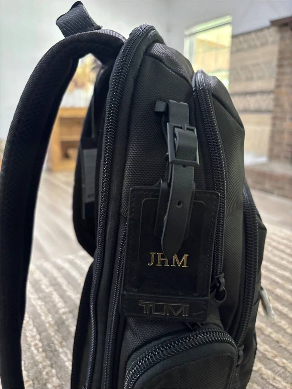 E1 TUMI Alpha Bravo Black Leather 